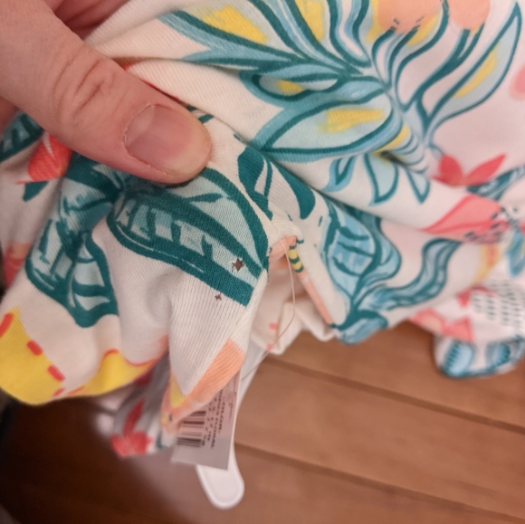 ☀️ Jessica Simpson 5 piece Layette Set - Picture 3 of 6